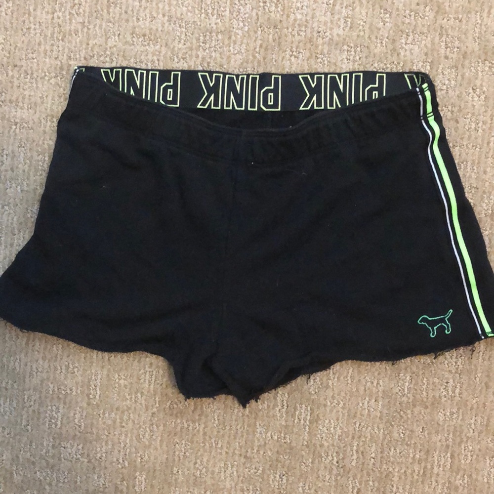 🍒 PINK Victoria’s Secret shorts